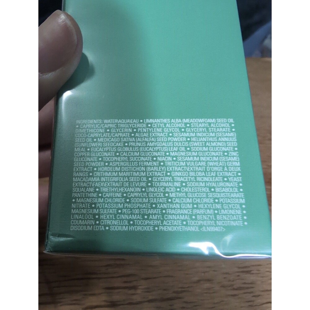 La Mer The Hand Treatment Anti Age Cream - 3.4oz - Picture 4 of 6